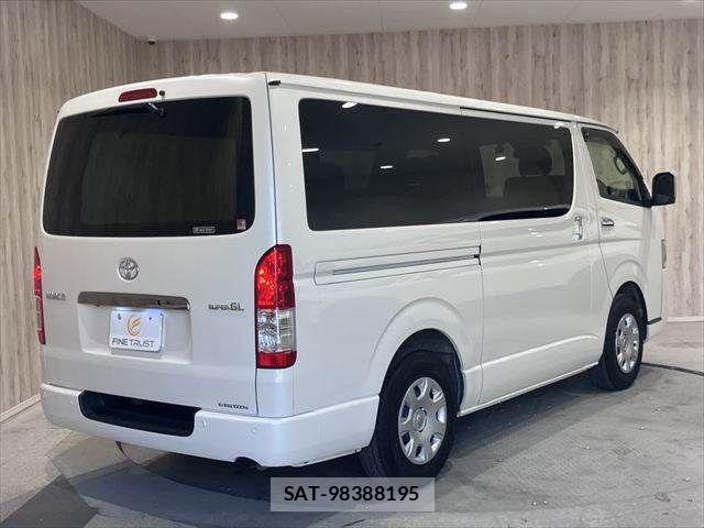 Toyota HIACE VAN 2024-02 8159406-23