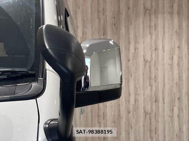 Toyota HIACE VAN 2024-02 8159406-27