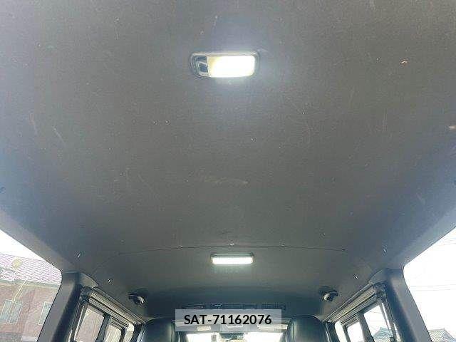 Toyota HIACE VAN 2021-05 8159418-14