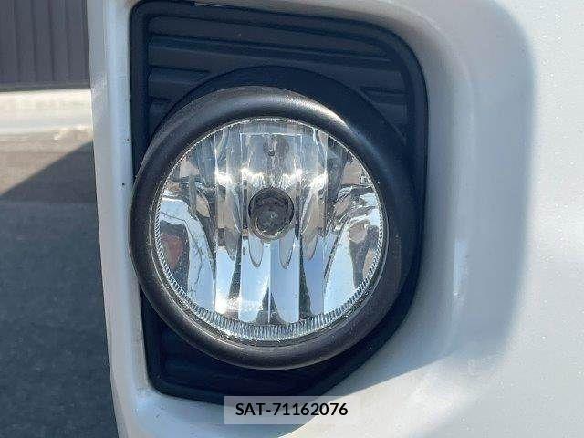 Toyota HIACE VAN 2021-05 8159418-29