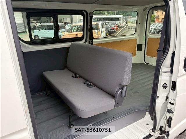 Toyota HIACE VAN 2025-04 8159408-14