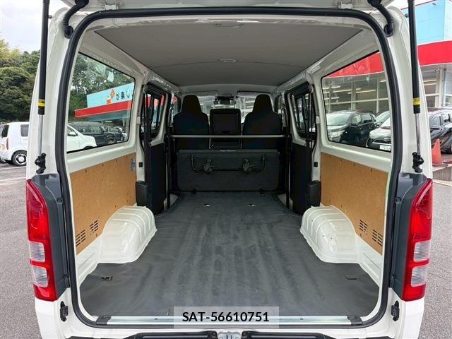 Toyota HIACE VAN 2025-04 8159408-16