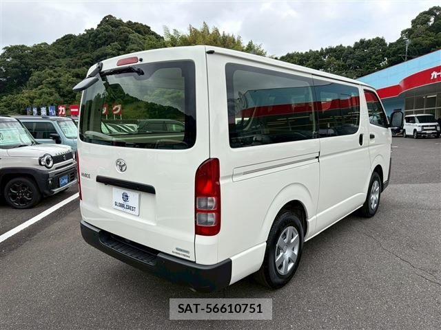 Toyota HIACE VAN 2025-04 8159408-5