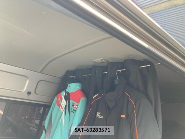 Toyota HIACE VAN 2006-01 8159428-18