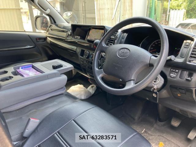 Toyota HIACE VAN 2006-01 8159428-21