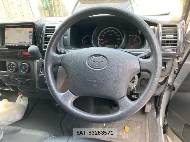 Toyota HIACE VAN 2006-01 8159428-22