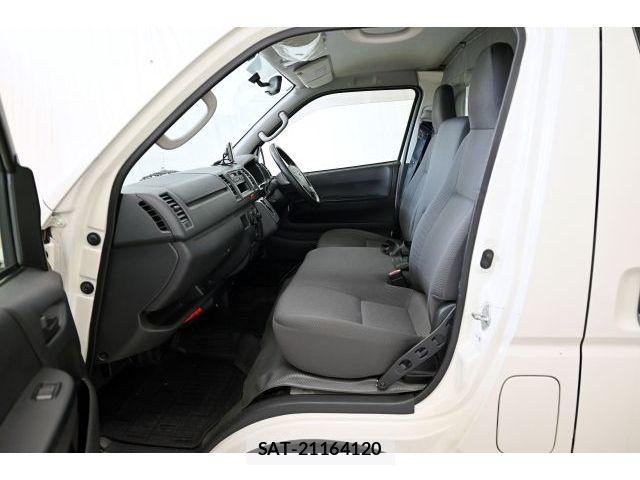 Toyota HIACE VAN 2016-06 8159426-9