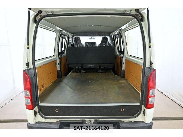 Toyota HIACE VAN 2016-06 8159426-11