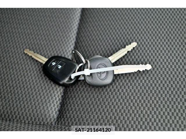 Toyota HIACE VAN 2016-06 8159426-16