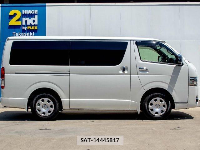 Toyota HIACE VAN 2021-01 8210709-17