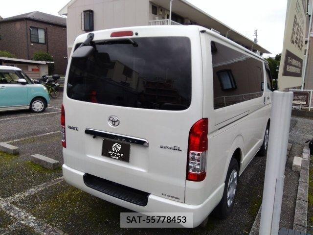 Toyota HIACE VAN 2021-09 8210710-2