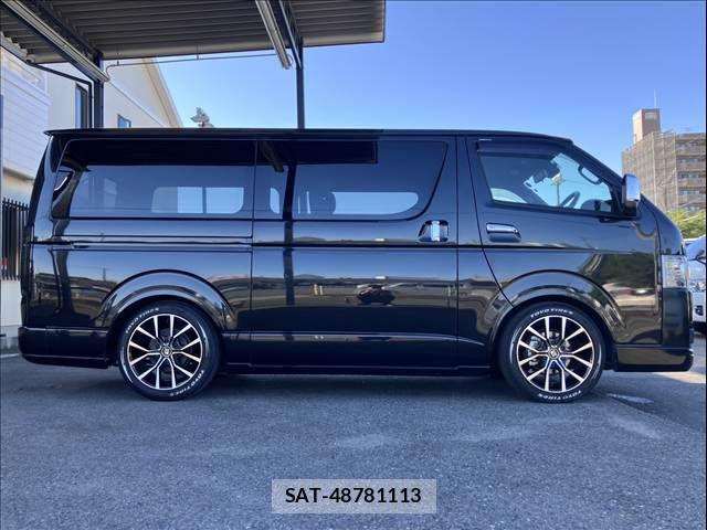 Toyota HIACE VAN 2023-11 8210706-12