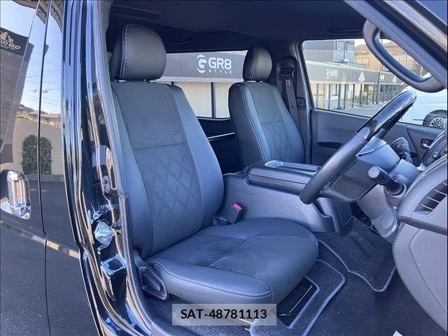 Toyota HIACE VAN 2023-11 8210706-6