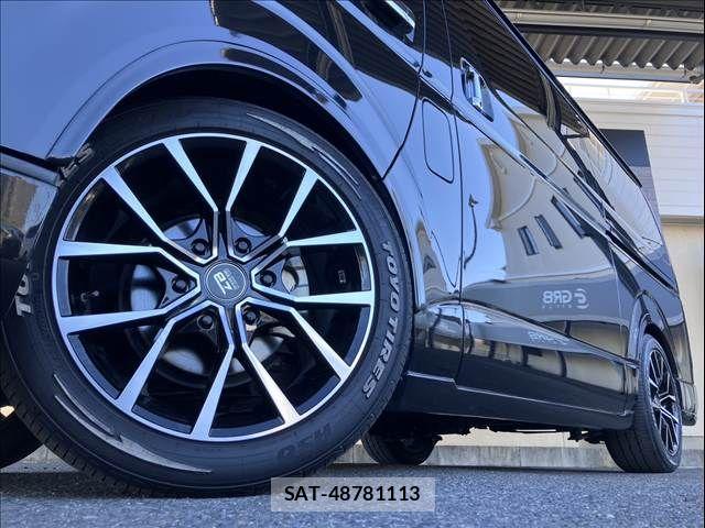 Toyota HIACE VAN 2023-11 8210706-8