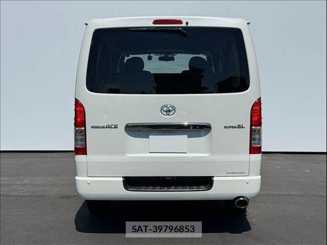 Toyota HIACE VAN 2015-05 8210718-9