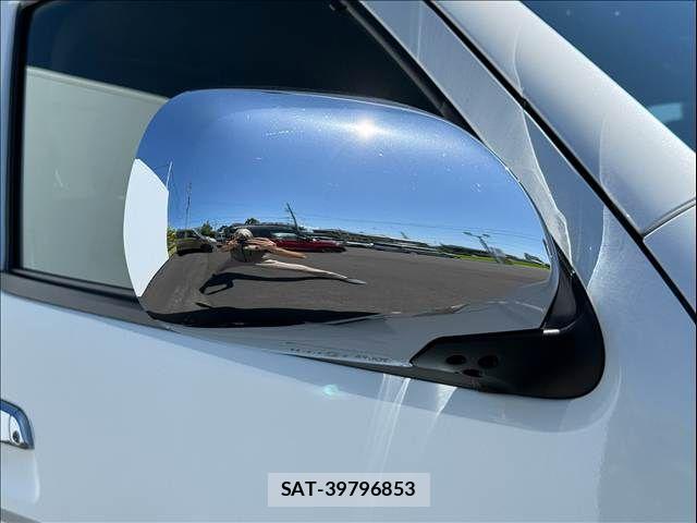 Toyota HIACE VAN 2015-05 8210718-27