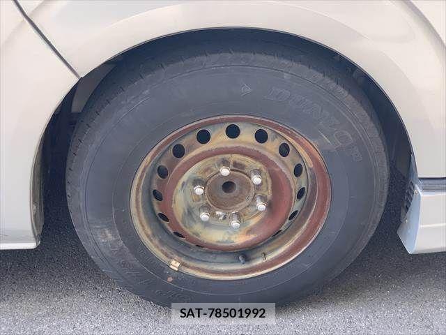 Toyota HIACE VAN 2006-11 8210723-12
