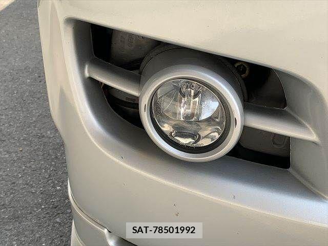 Toyota HIACE VAN 2006-11 8210723-22