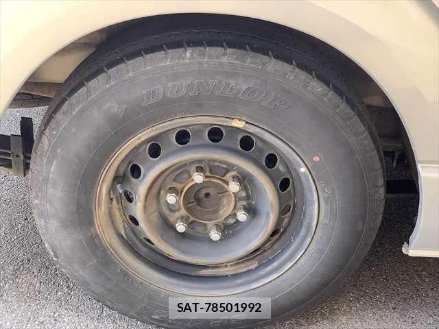 Toyota HIACE VAN 2006-11 8210723-25
