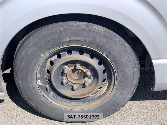 Toyota HIACE VAN 2006-11 8210723-26