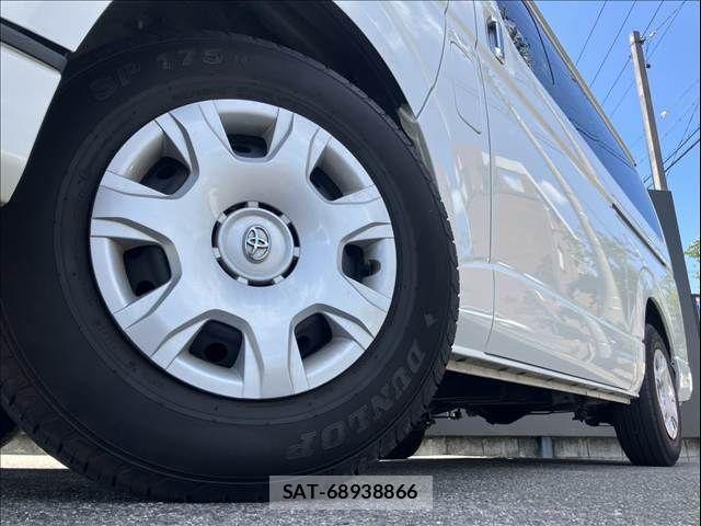 Toyota HIACE VAN 2023-09 8210708-9