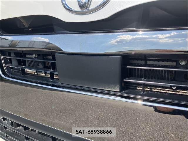 Toyota HIACE VAN 2023-09 8210708-25