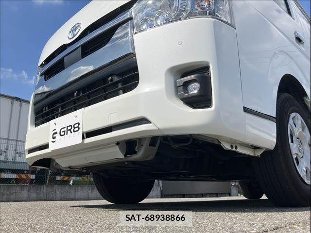 Toyota HIACE VAN 2023-09 8210708-27