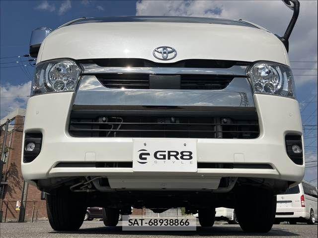 Toyota HIACE VAN 2023-09 8210708-28
