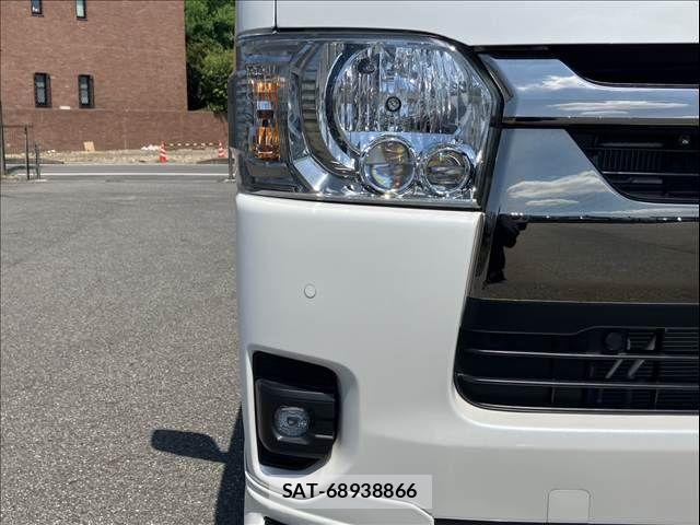 Toyota HIACE VAN 2023-09 8210708-8