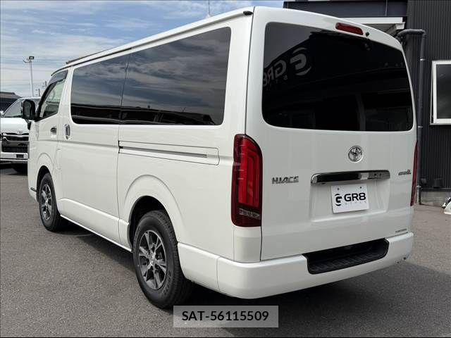 Toyota HIACE VAN 2023-07 8210712-15