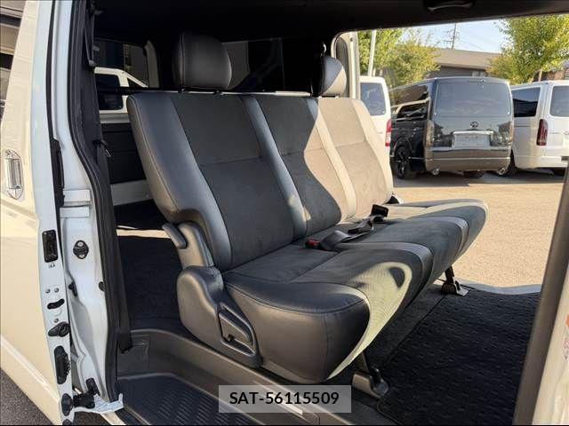 Toyota HIACE VAN 2023-07 8210712-7