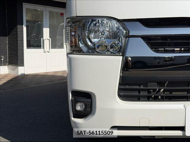 Toyota HIACE VAN 2023-07 8210712-8