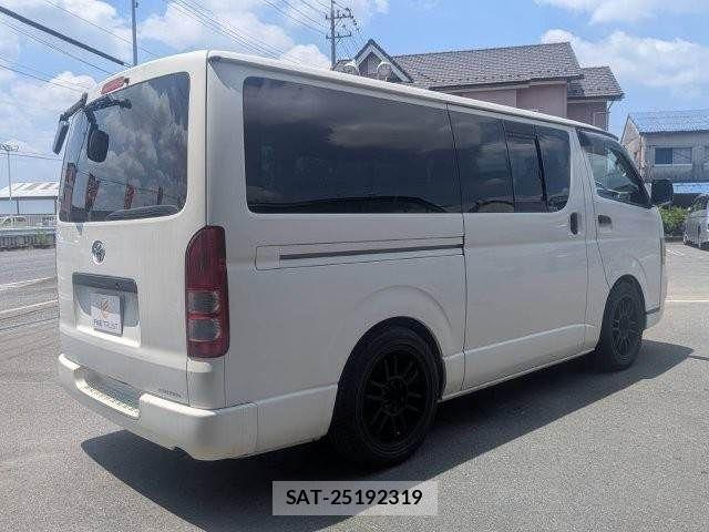 Toyota HIACE VAN 2007-11 8210722-16