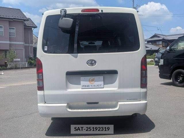 Toyota HIACE VAN 2007-11 8210722-17