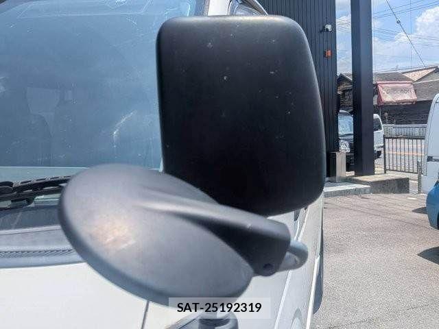 Toyota HIACE VAN 2007-11 8210722-22