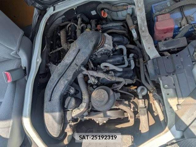 Toyota HIACE VAN 2007-11 8210722-28