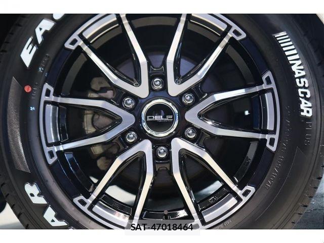 Toyota HIACE VAN 2022-01 8210704-16