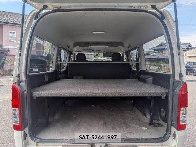 Toyota HIACE VAN 2014-01 8210716-9