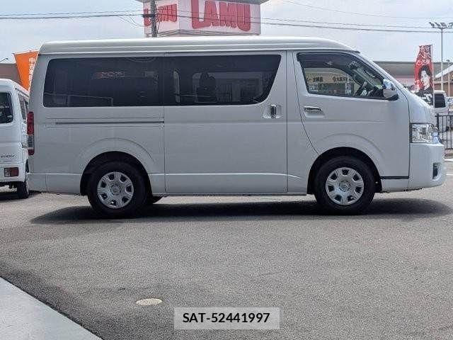 Toyota HIACE VAN 2014-01 8210716-16