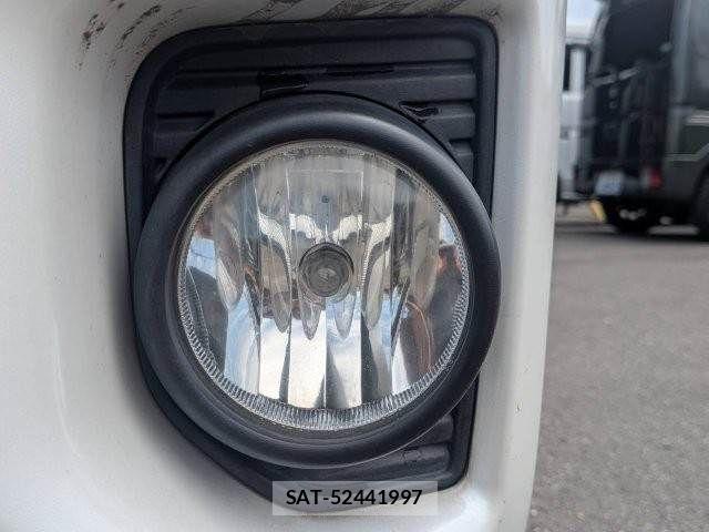 Toyota HIACE VAN 2014-01 8210716-23