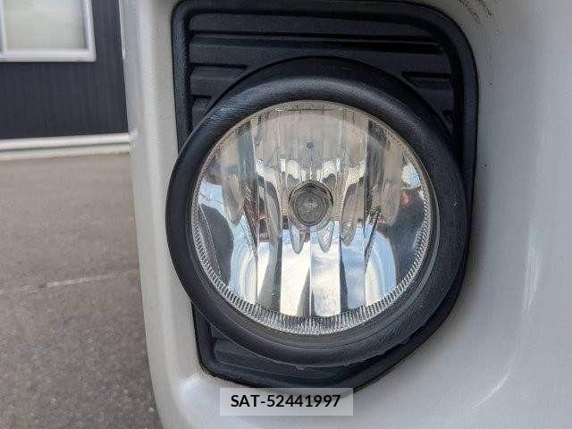 Toyota HIACE VAN 2014-01 8210716-24