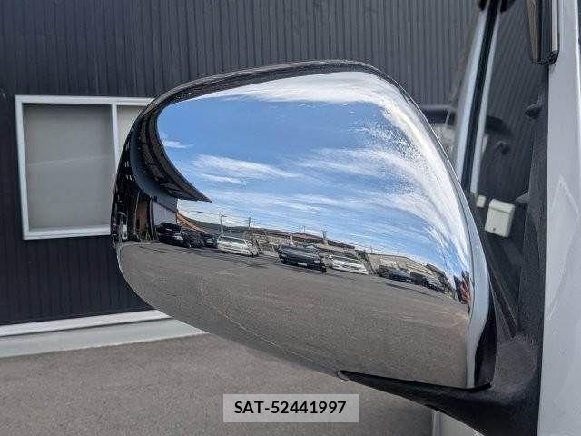 Toyota HIACE VAN 2014-01 8210716-26
