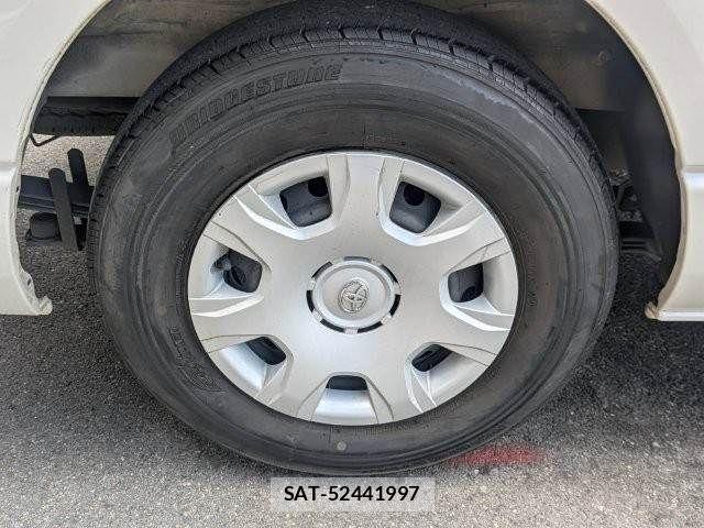 Toyota HIACE VAN 2014-01 8210716-28