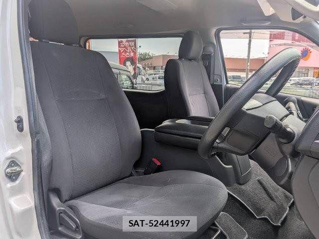 Toyota HIACE VAN 2014-01 8210716-7