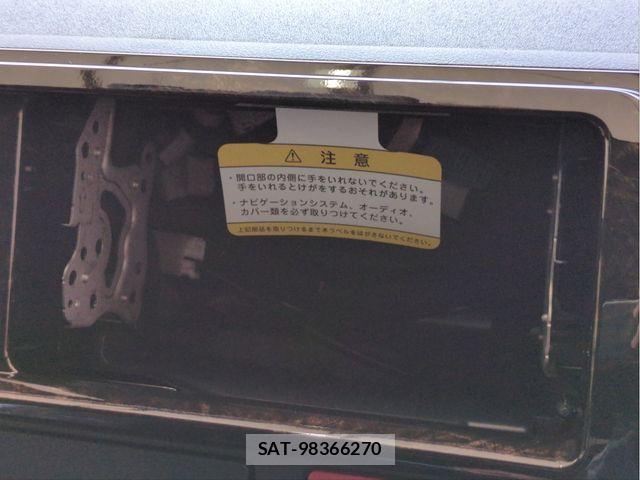 Toyota HIACE VAN 2025-07 8210702-9