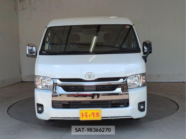 Toyota HIACE VAN 2025-07 8210702-15