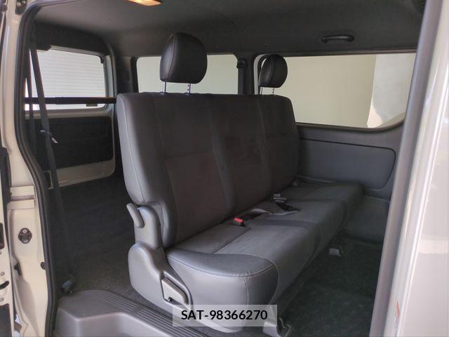 Toyota HIACE VAN 2025-07 8210702-27