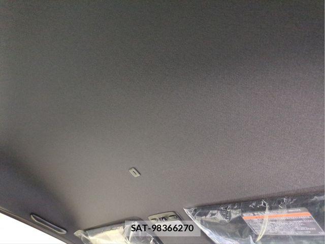 Toyota HIACE VAN 2025-07 8210702-5