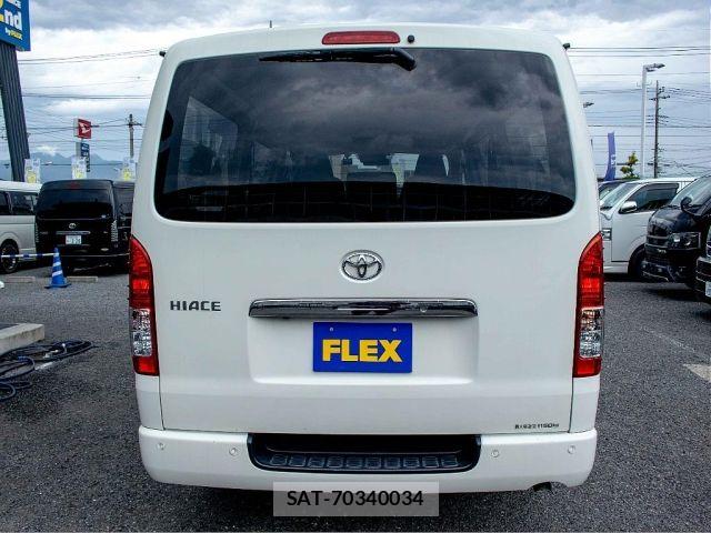 Toyota HIACE VAN 2022-01 8210713-15