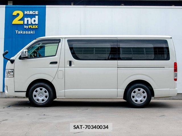 Toyota HIACE VAN 2022-01 8210713-16